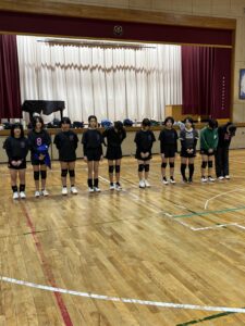 練習場所は、草加市立両新田小学校